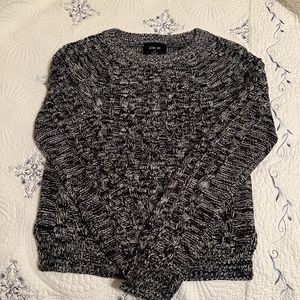Active USA - Black and white sweater
